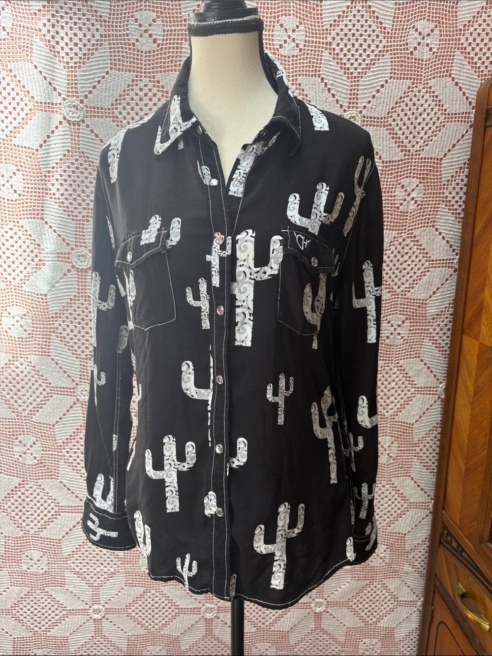 Cowgirl Hardware | Cactus Print Western Snap Front Top